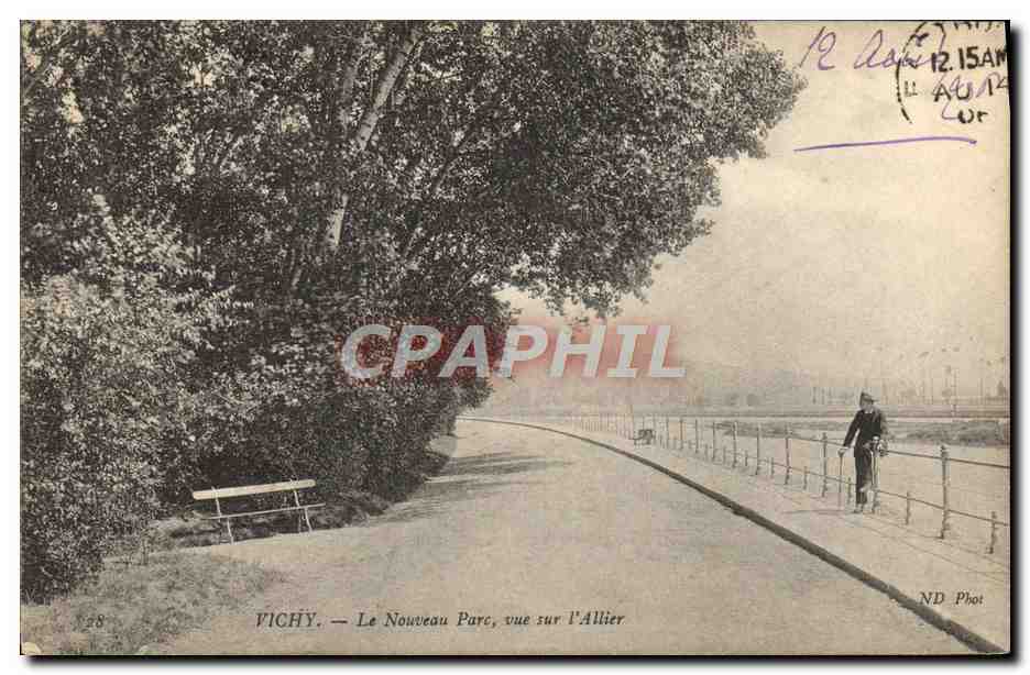 Vichy — Le Nouveau Parc, vue sur l'Allier — ND Phot