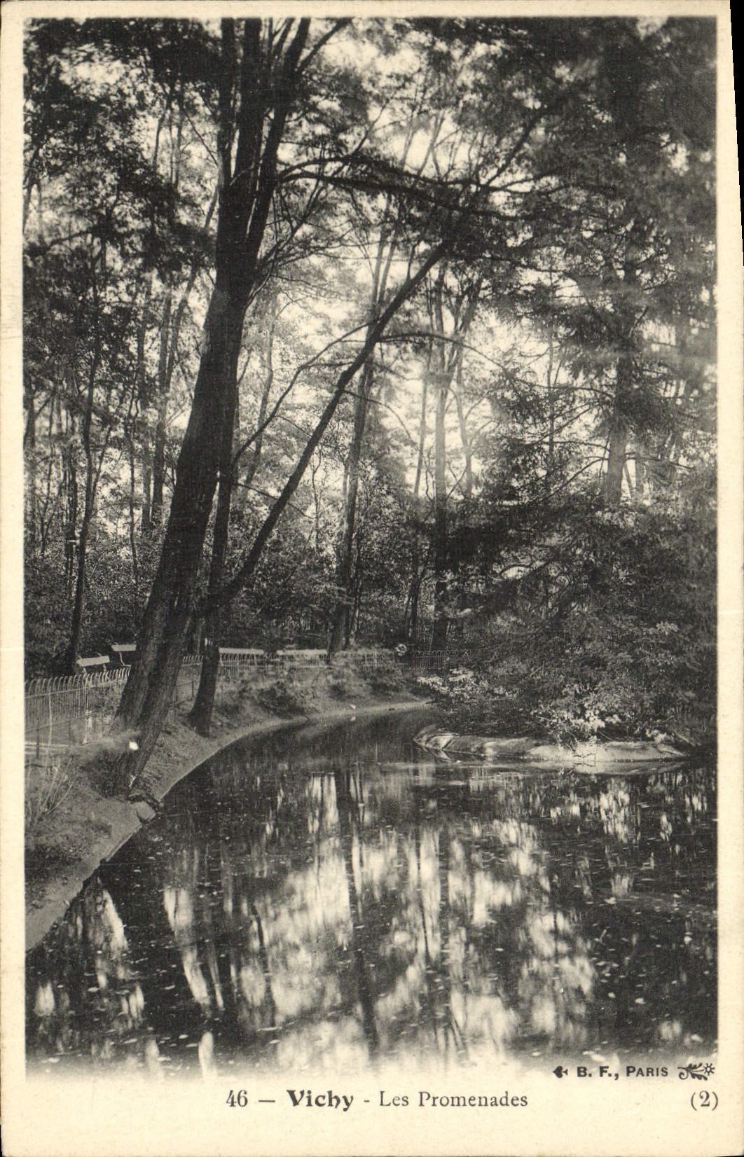 CPA Vichy Les Promenades