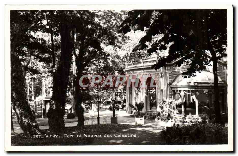 CPA Vichy Parc Et Source Des Celestins