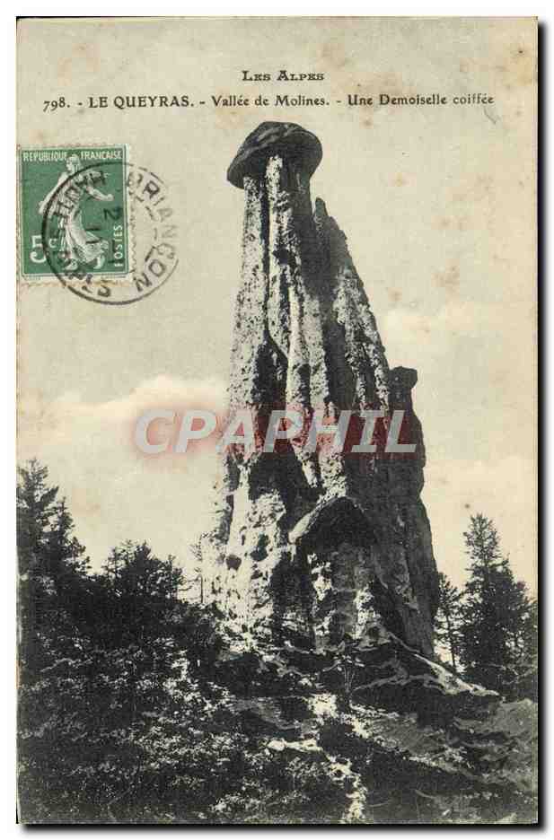 CPA Les ALpes Le Queyras Vallee De Molines Une demoiselle coiffee