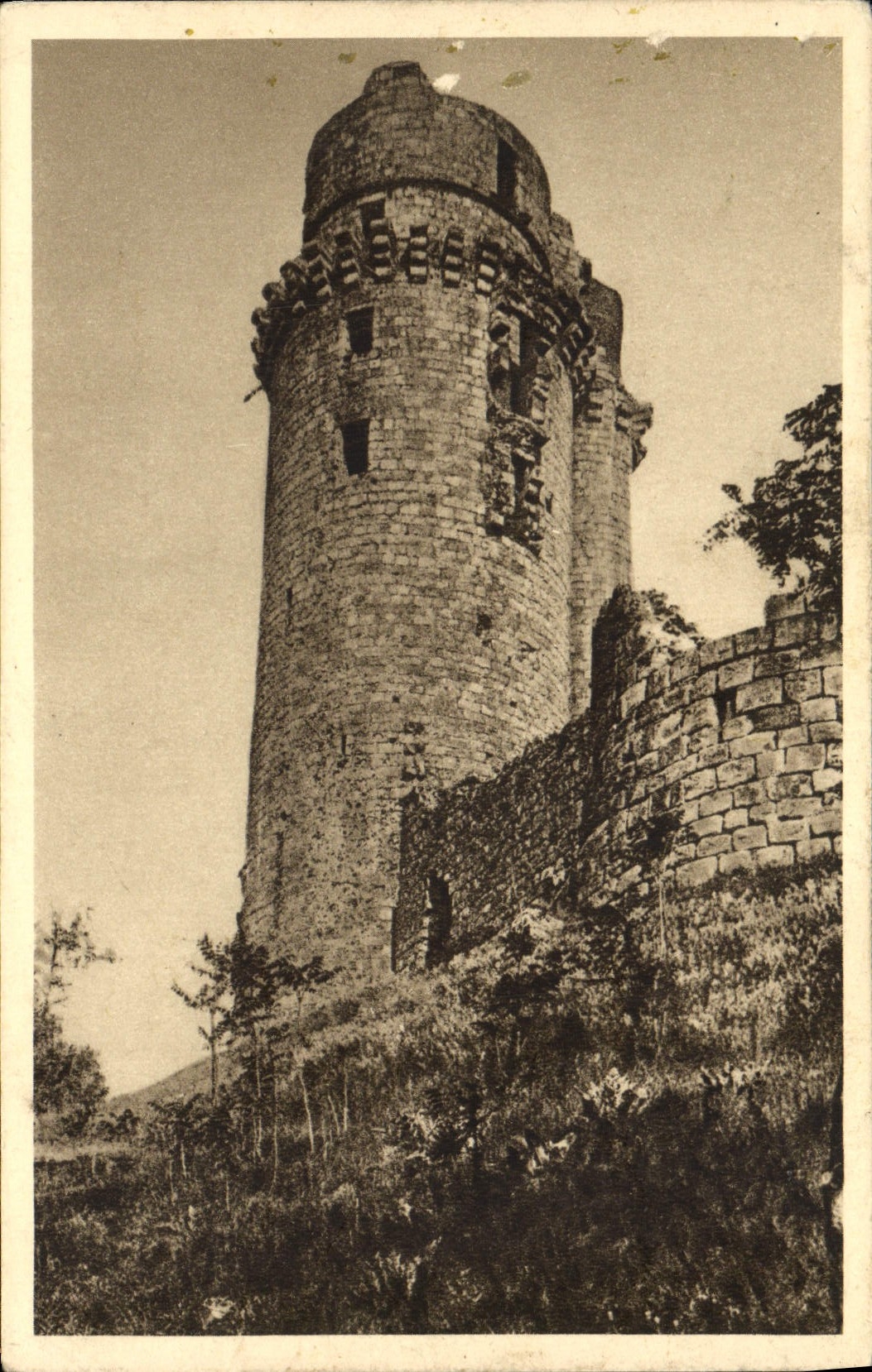 Montlhéry — The Tower — Edition H. Desgouillons