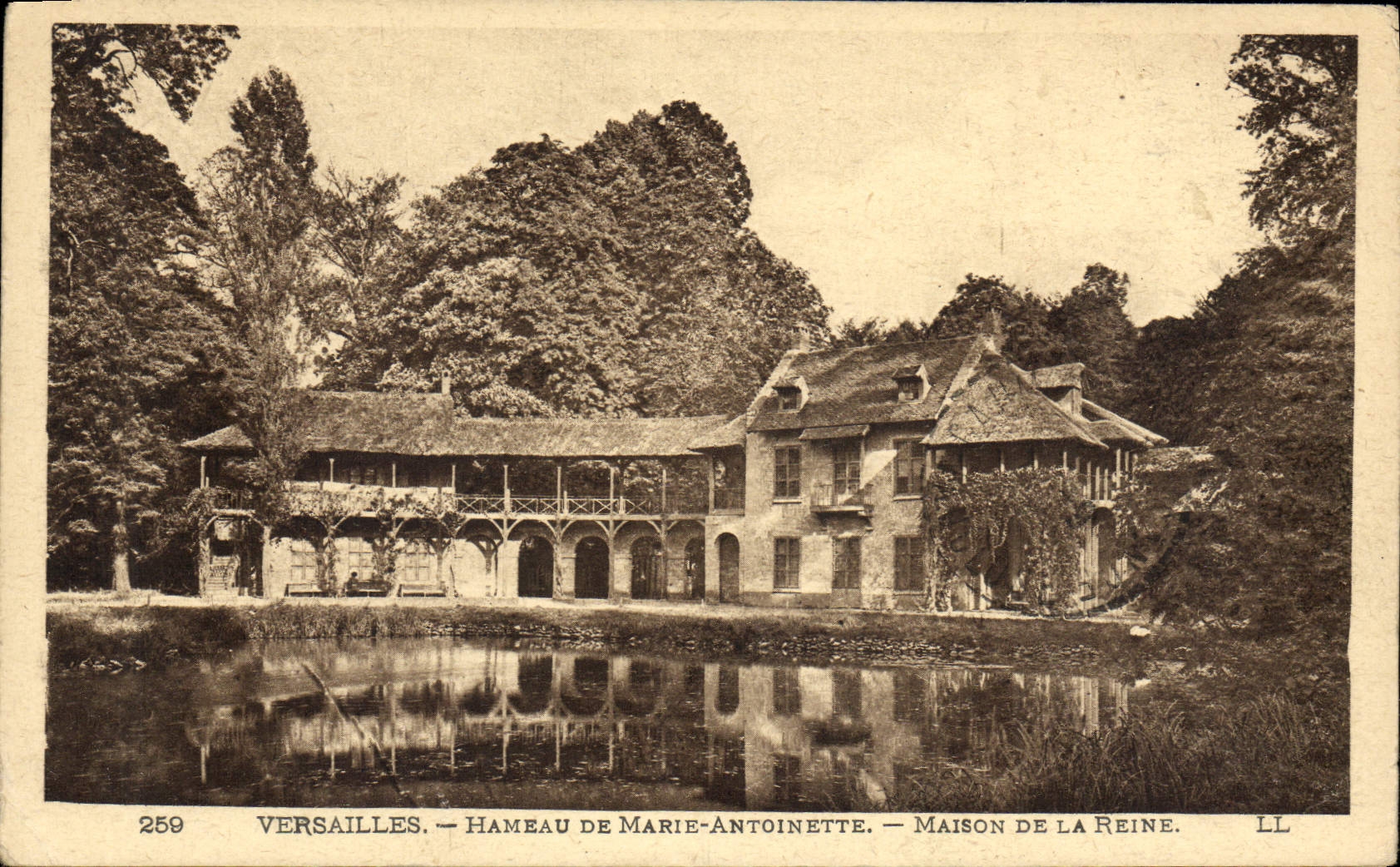 CPA Versailles Hameau De Marie Antoinette Maison De La Reine