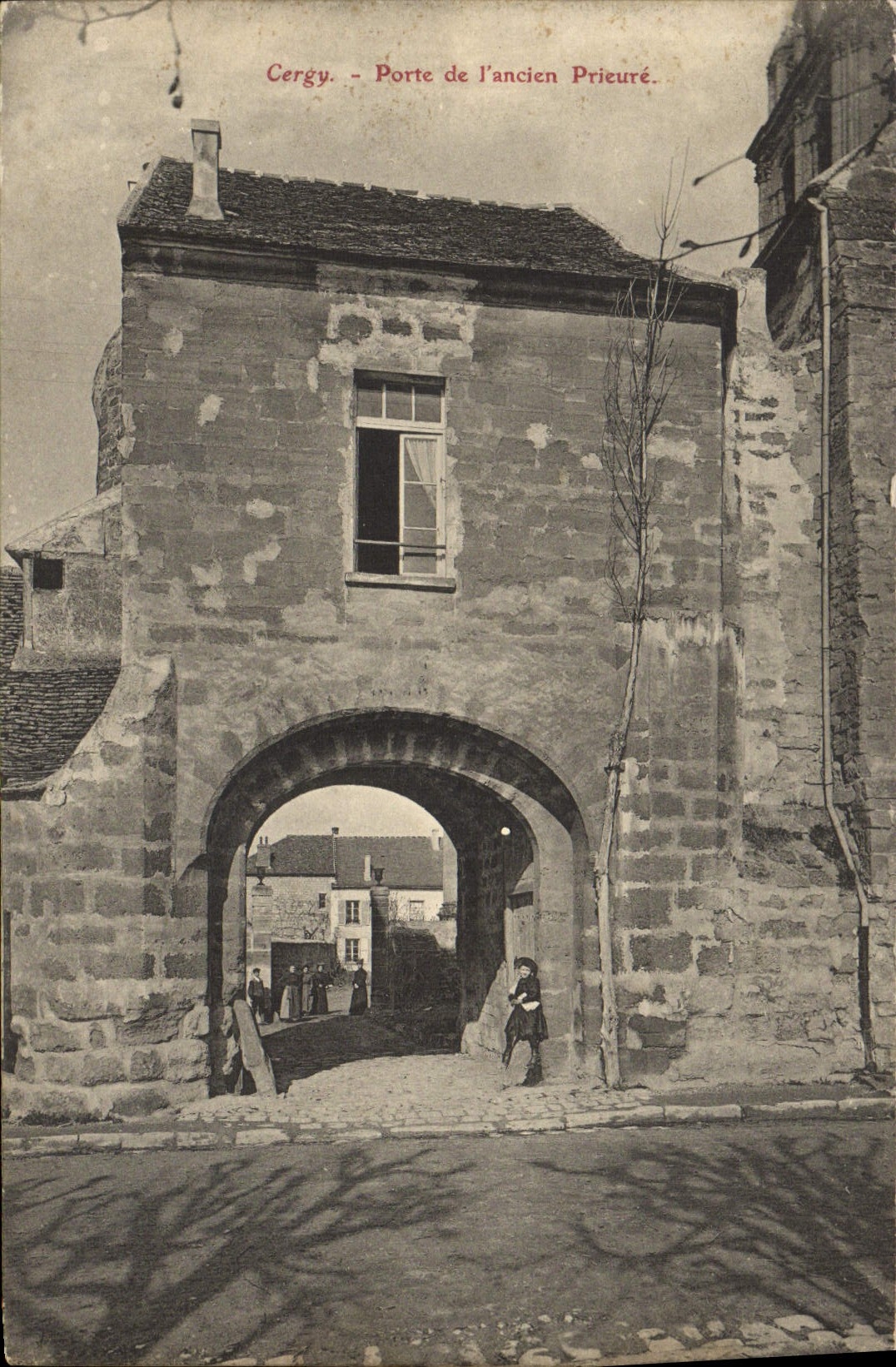 Cergy - Porte de l'ancien Prieuré — éditeur non identifié, n° de série non visible
