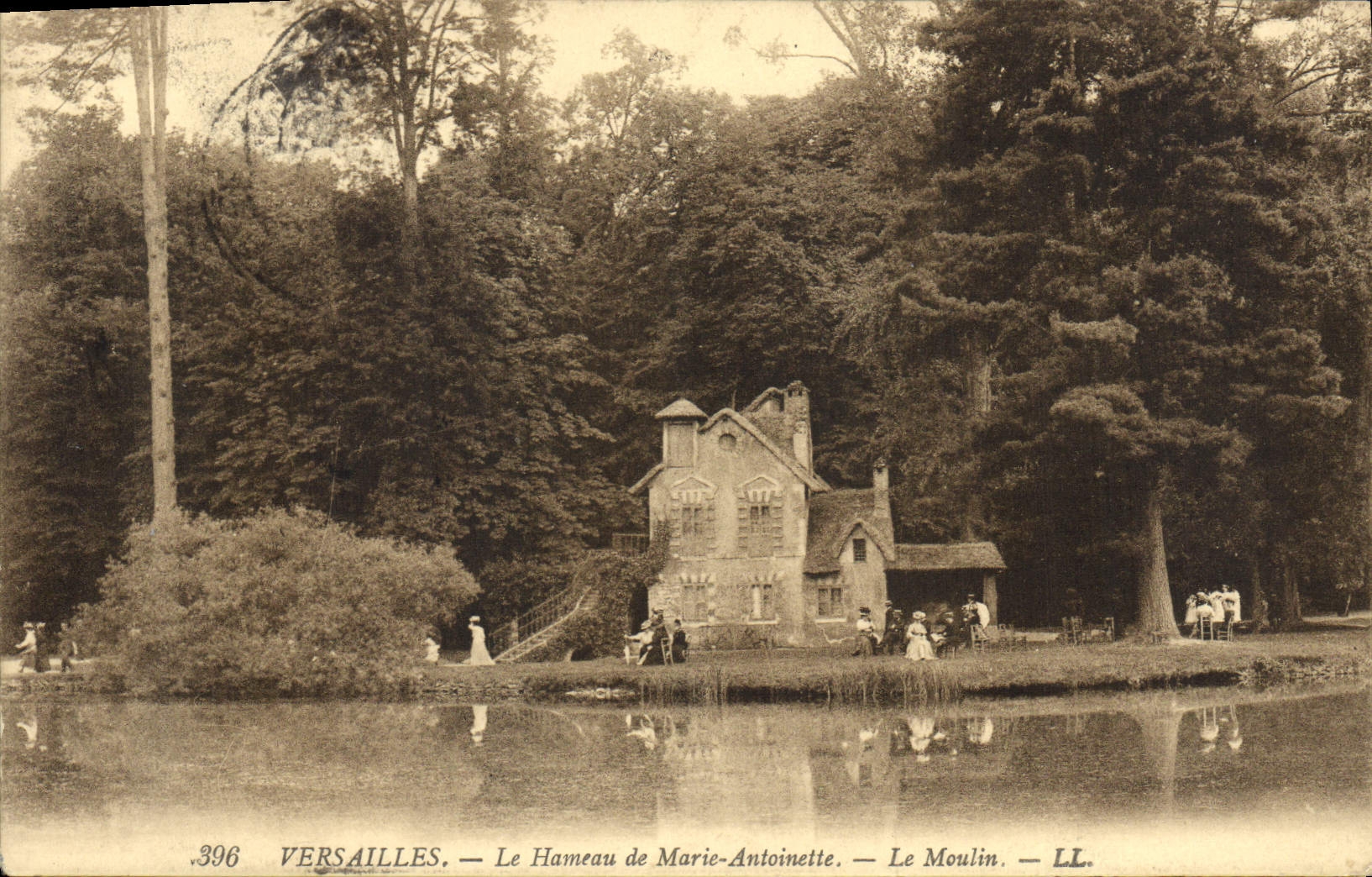 CPA Versailles Le Hameau de Marie Antoinette Le Moulin