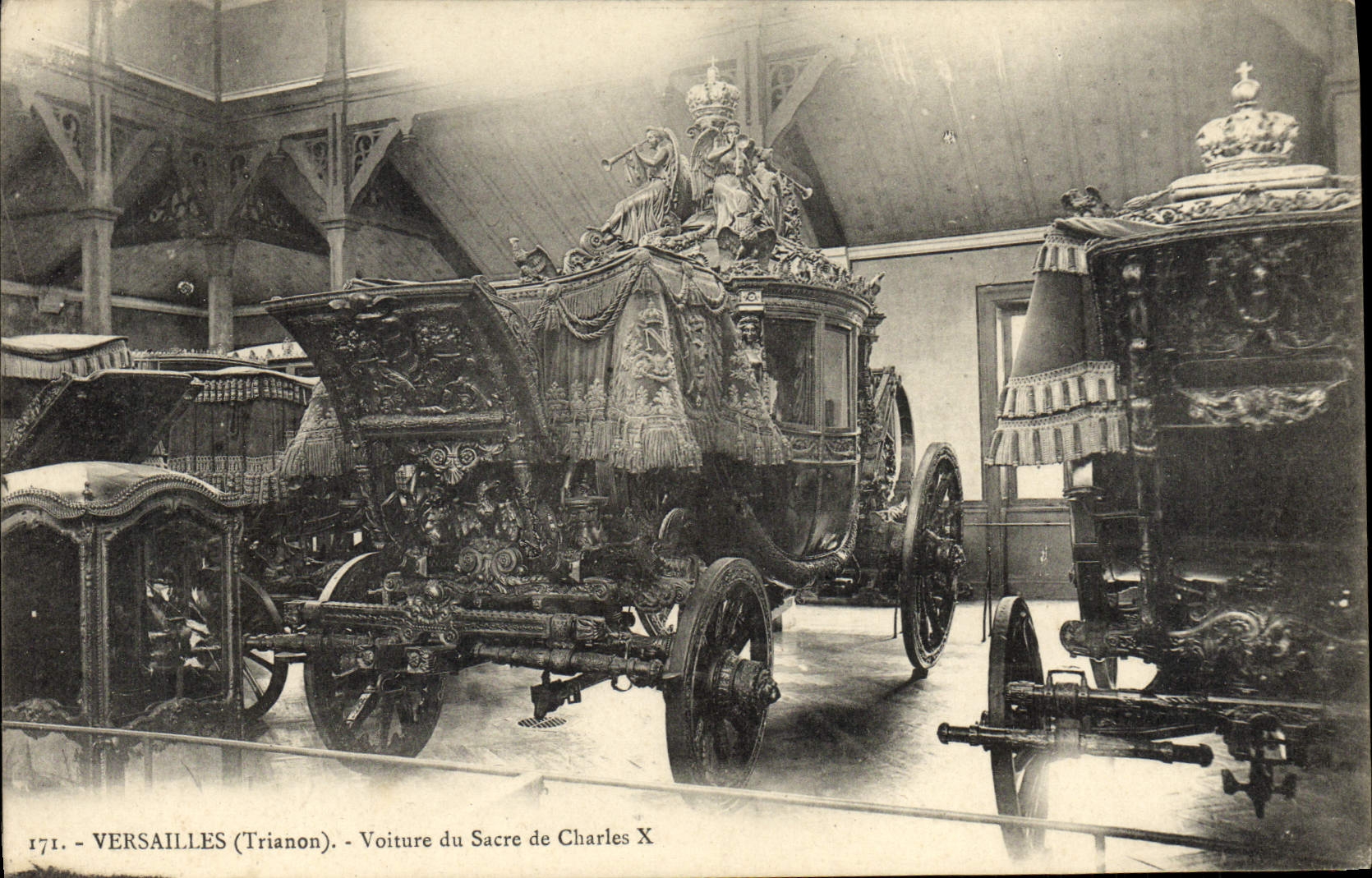 CPA Versailles Voiture du Sacre de Charles X