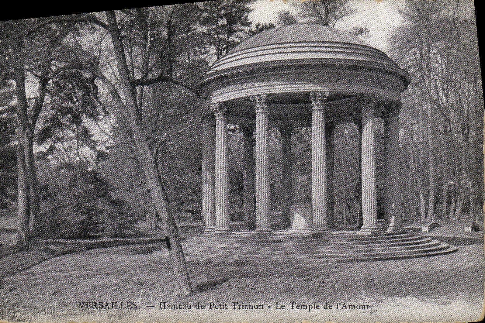 CPA Versailles Hameau du Petit Trianon Le Temple de l'Amour 
