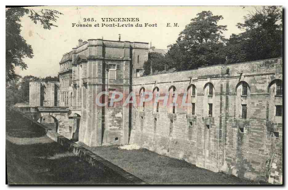 CPA Vincennes Fosses et Pont Levis du Fort