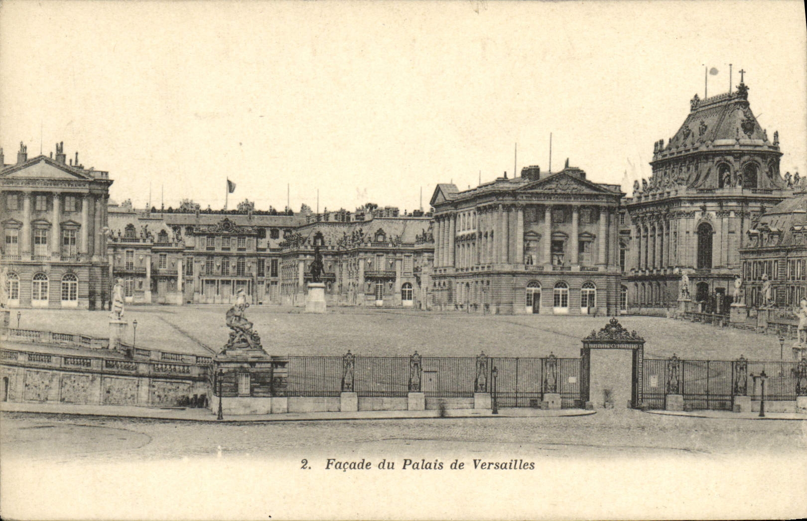 CPA Versailles Facade du Palais 