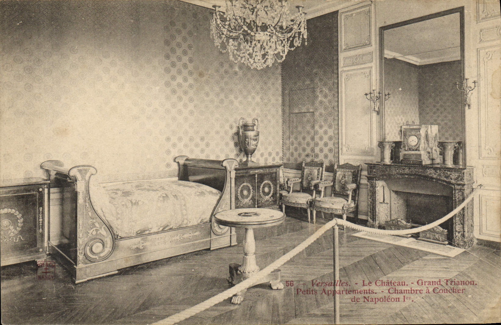 CPA Versailles Le Chateau Grand Trianon Petits appartements Chambre a coucher Napoleon 1er