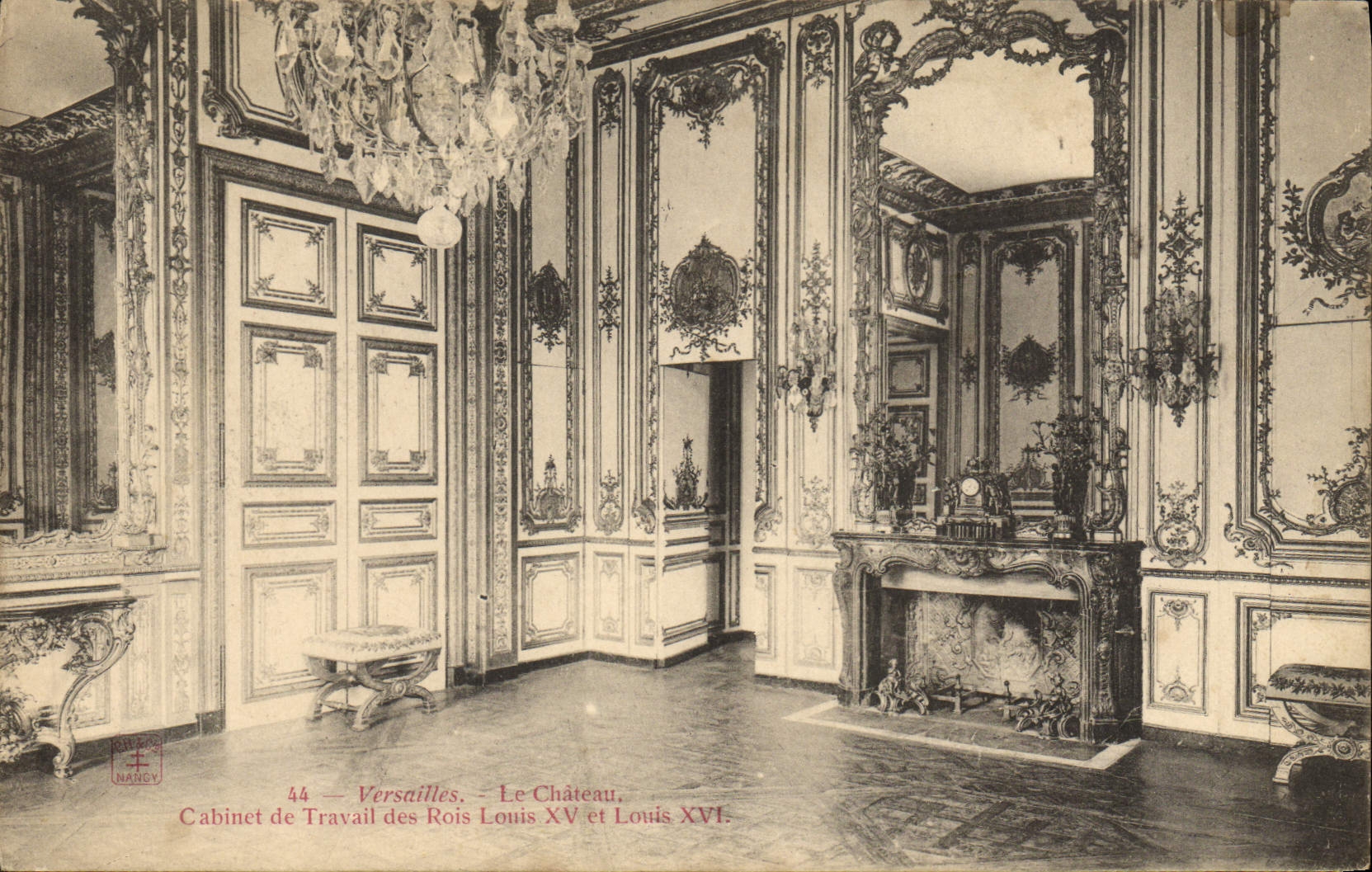 CPA Versailles Le Chateau Grand Trianon Cabinet de travail des rois Louis XV et Louis XVI