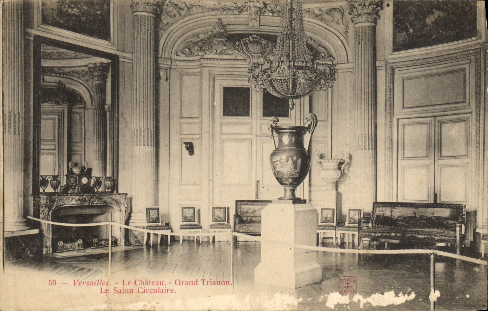 CPA Versailles Le Chateau Grand Trianon le salon circulaire 