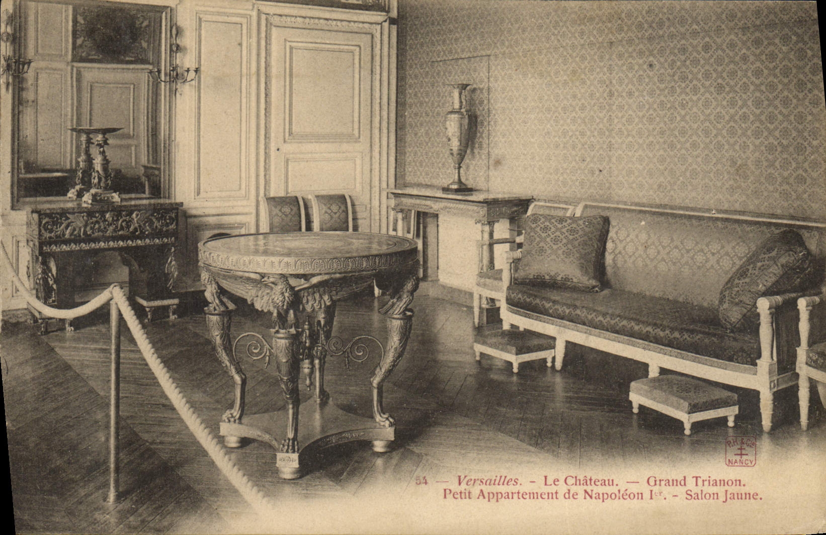 CPA Versailles Le Chateau Grand Trianon petit appartement de Napoleon 1er Salon jaune 