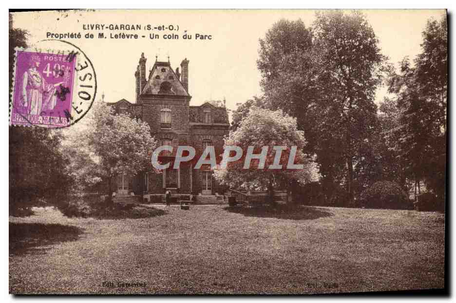 CPA Livry Gargan Propriete de Mr lefevre Un Coin du Parc