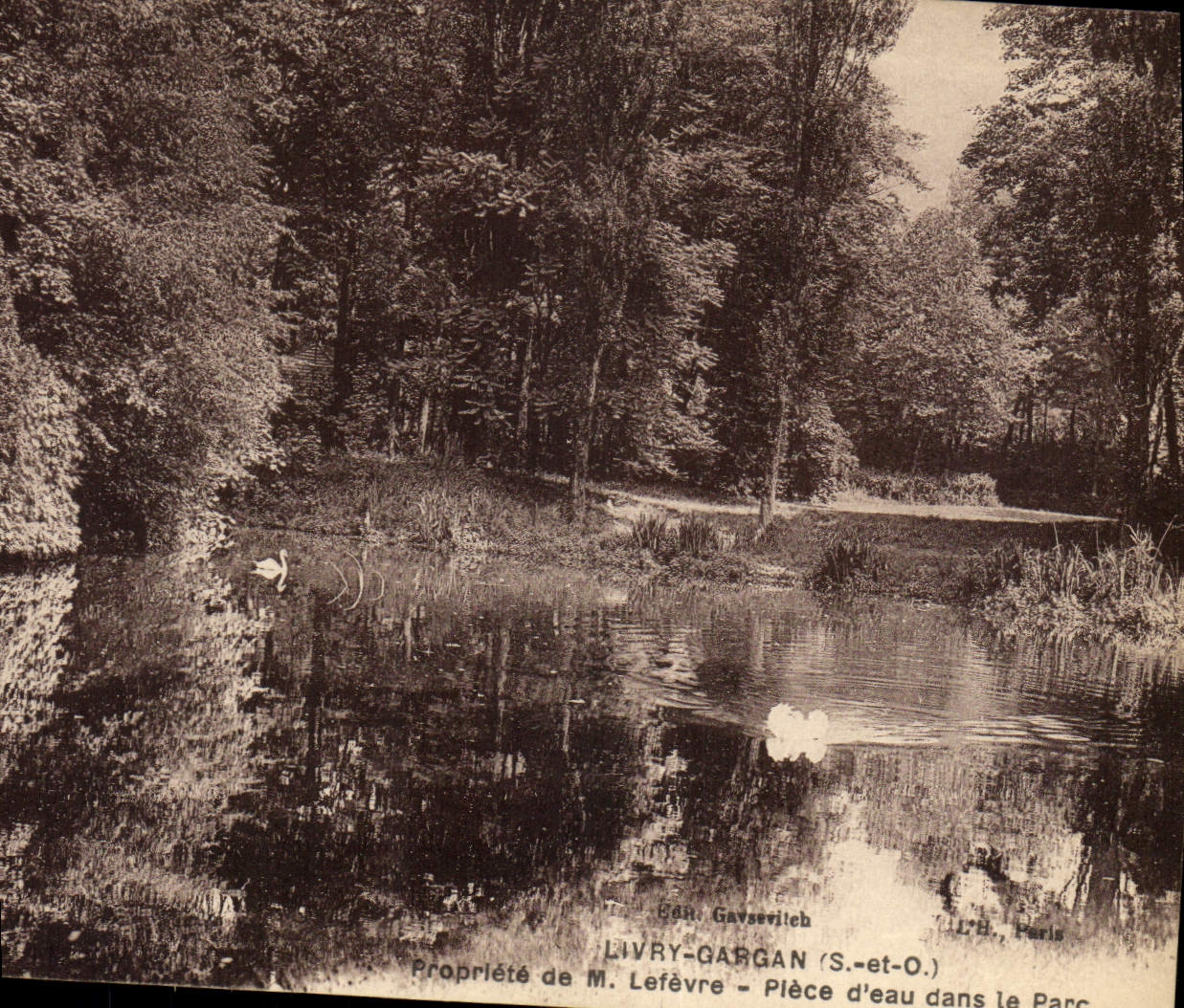 CPA Livry Gargan Propriete de Mr Lefevre Piece d'eau dans le Parc