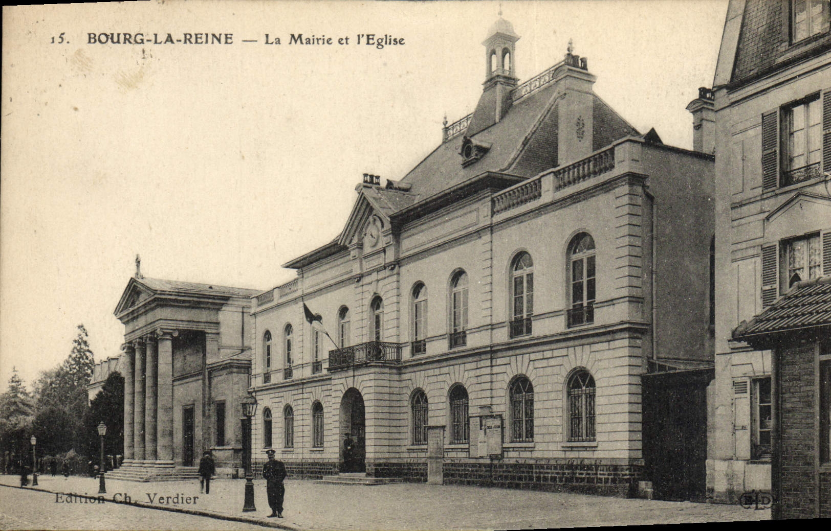 CPA Bourg La Reine La Mairie et l'Eglise