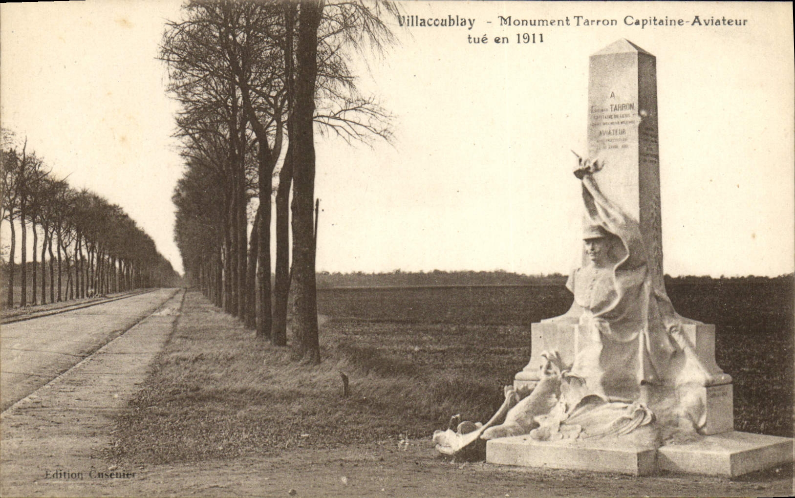 Villaccublay - Monument Tarron Capitaine-Aviateur tué en 1911 — Édition Cusénier