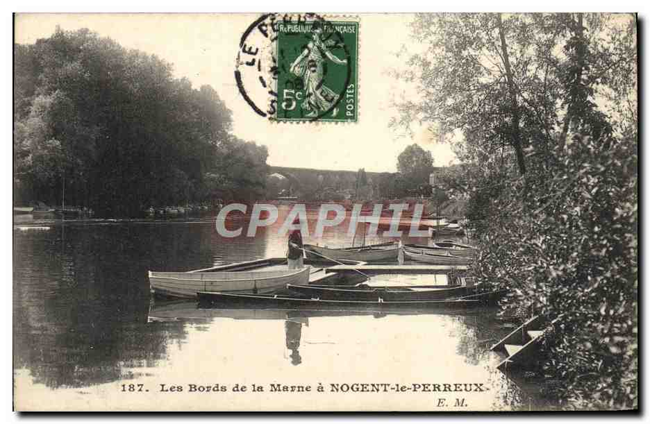 CPA Nogent le Perreux Les Bords de la Marne Pecheur peche