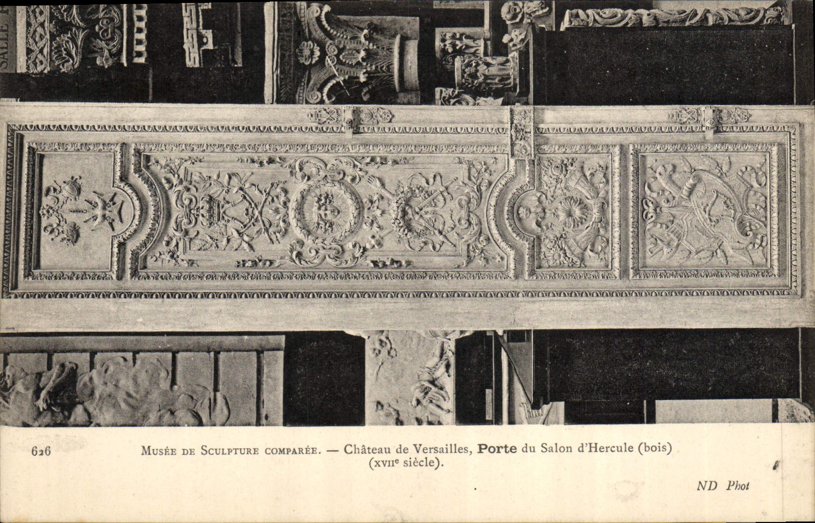 CPA Versailles Chateau de Porte du Salon d'Hercule