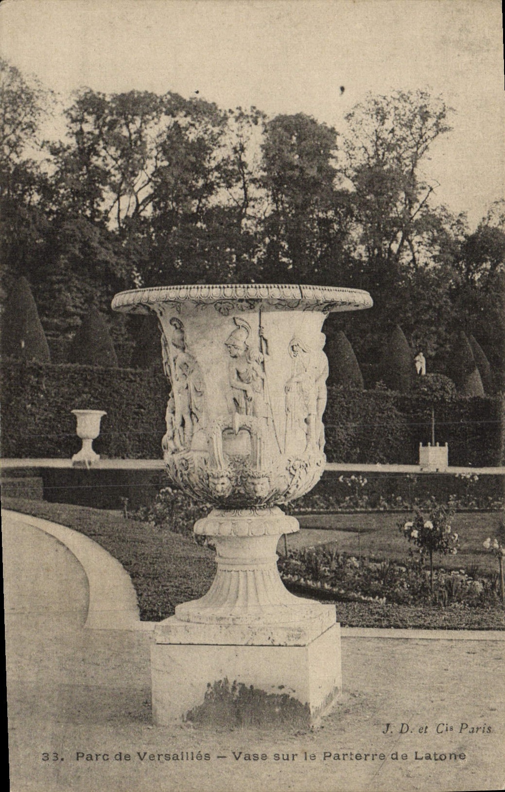 CPA Versailles Vase sur le Parterre de Latone