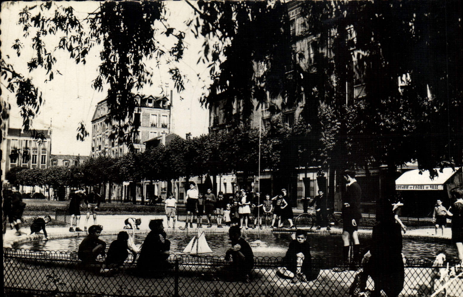 CPA Bois Colombes Place de la Republique