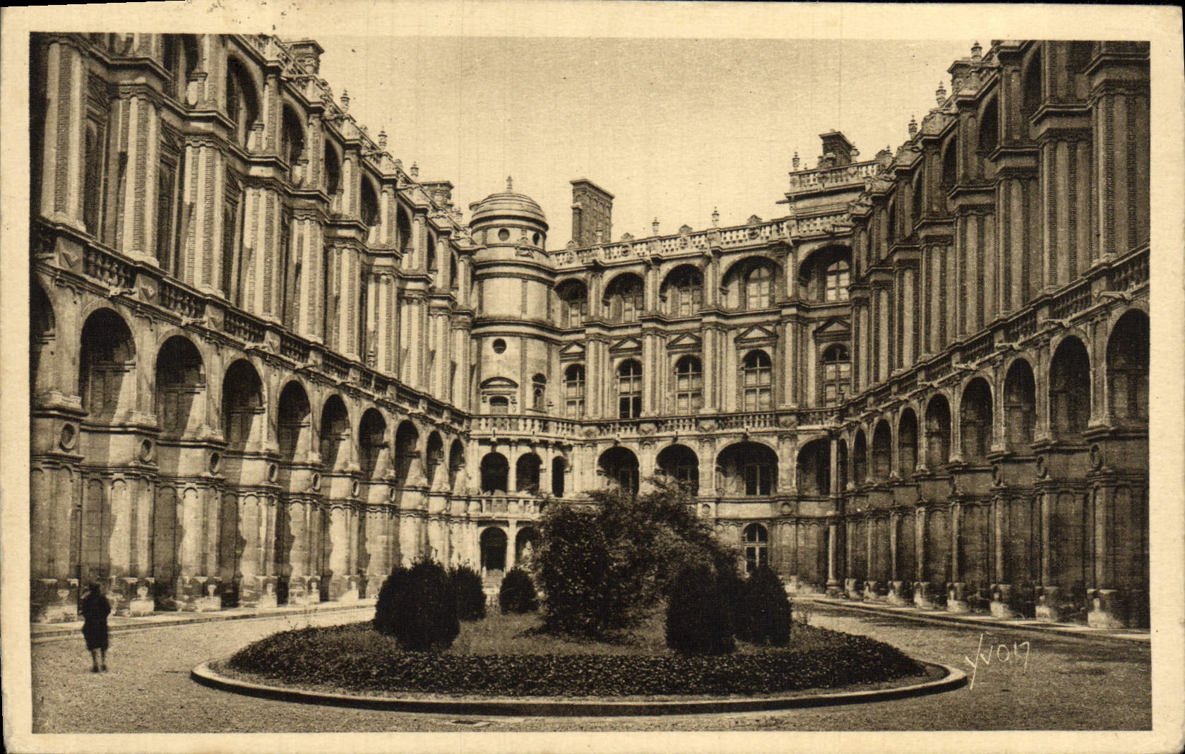 Cour d'Honneur du Château de Versailles — Édition d'Art Yvon, n°78