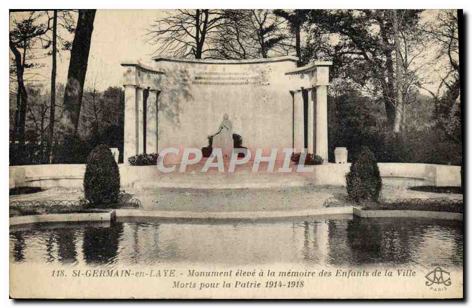 CPA St Germain en Laye Monument eleve a la Memoire des Enfants de la Ville Morts pour la patrie 1914 1918 Militaria 