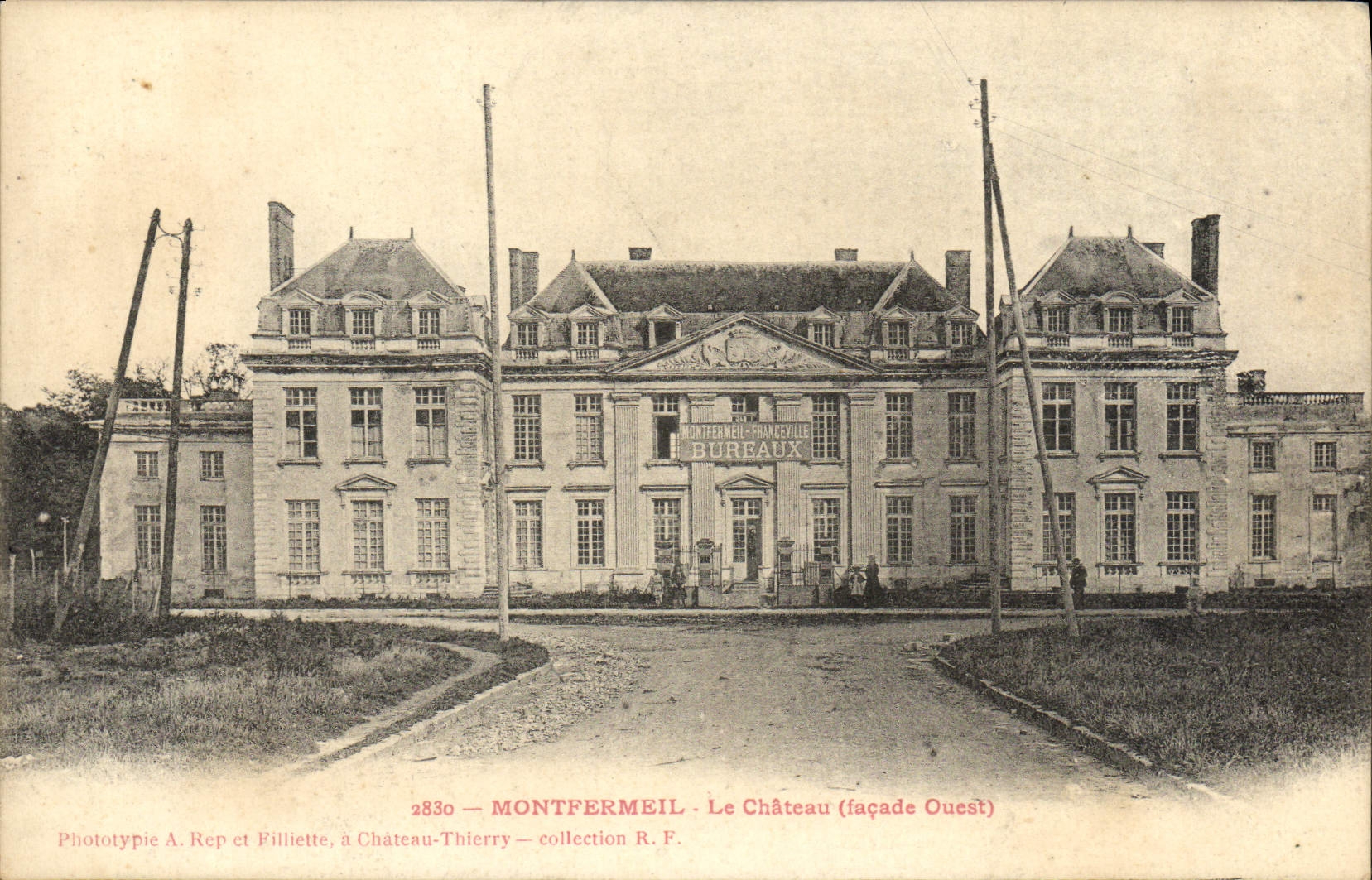CPA Montfermeil Le Chateau Franceville 