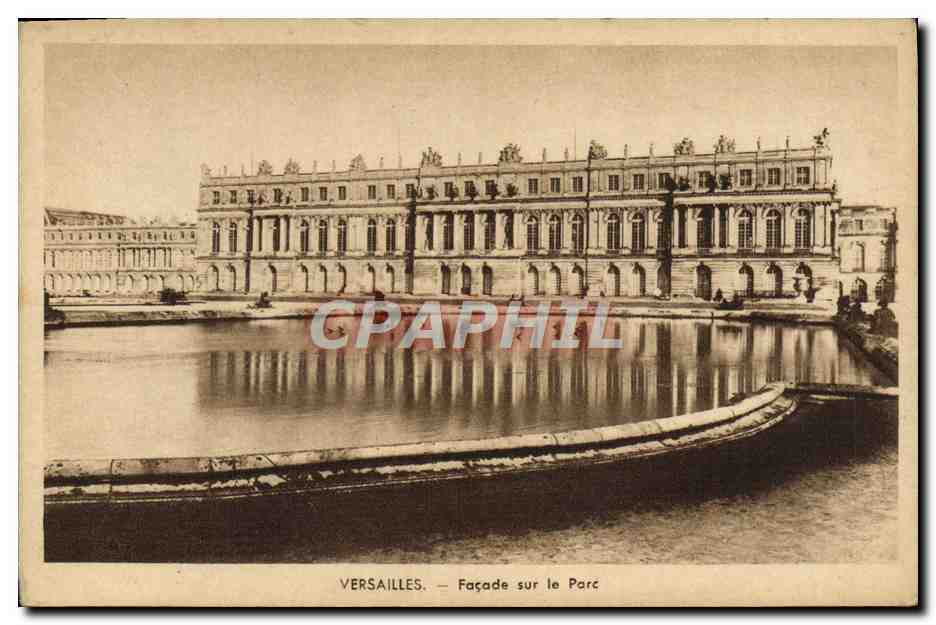 CPA Versailles Facade sur le Parc 