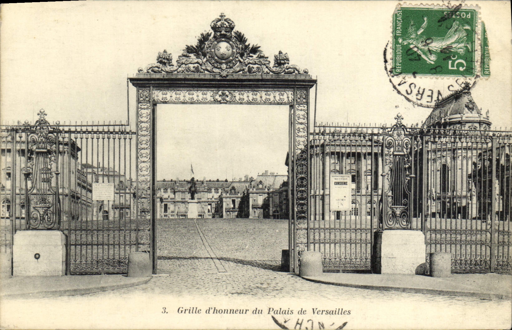 CPA Grille d'honneur du Palais de Versailles 