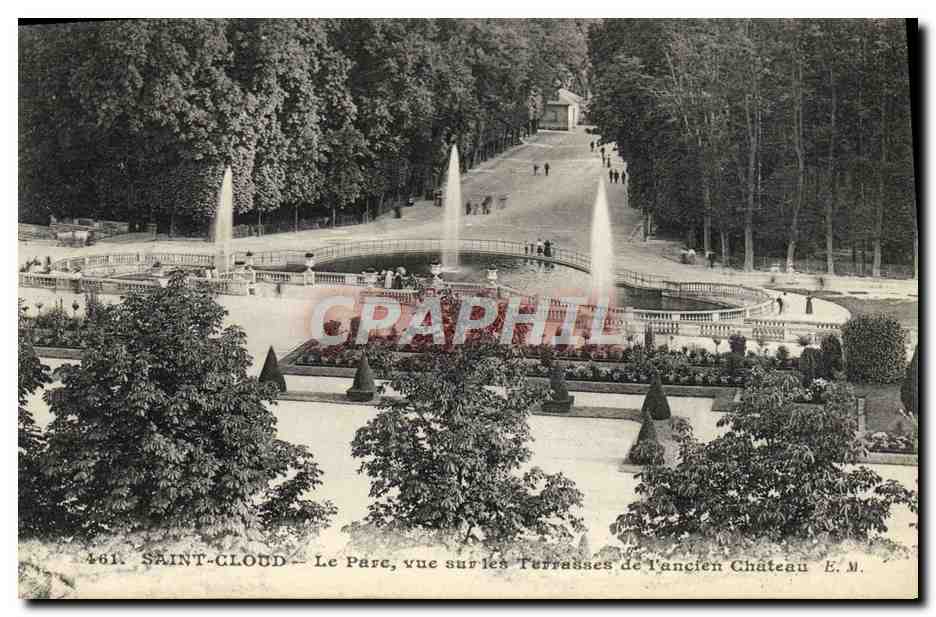 CPA Saint Cloud Le Parc vue sur les terrasses de l'ancien chateau