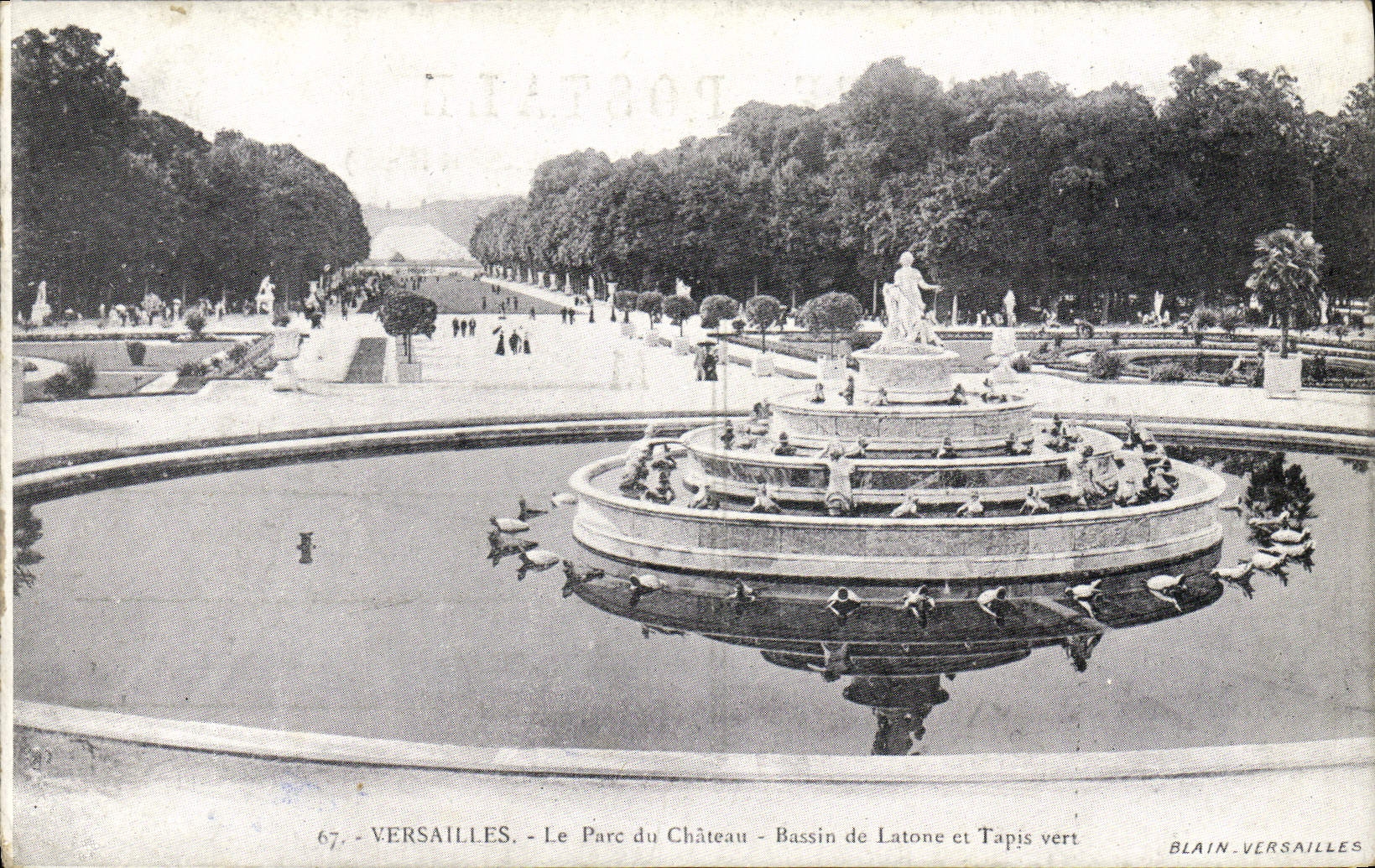 CPA Versailles Le Parc du Chateau Bassin de latone au tapis vert