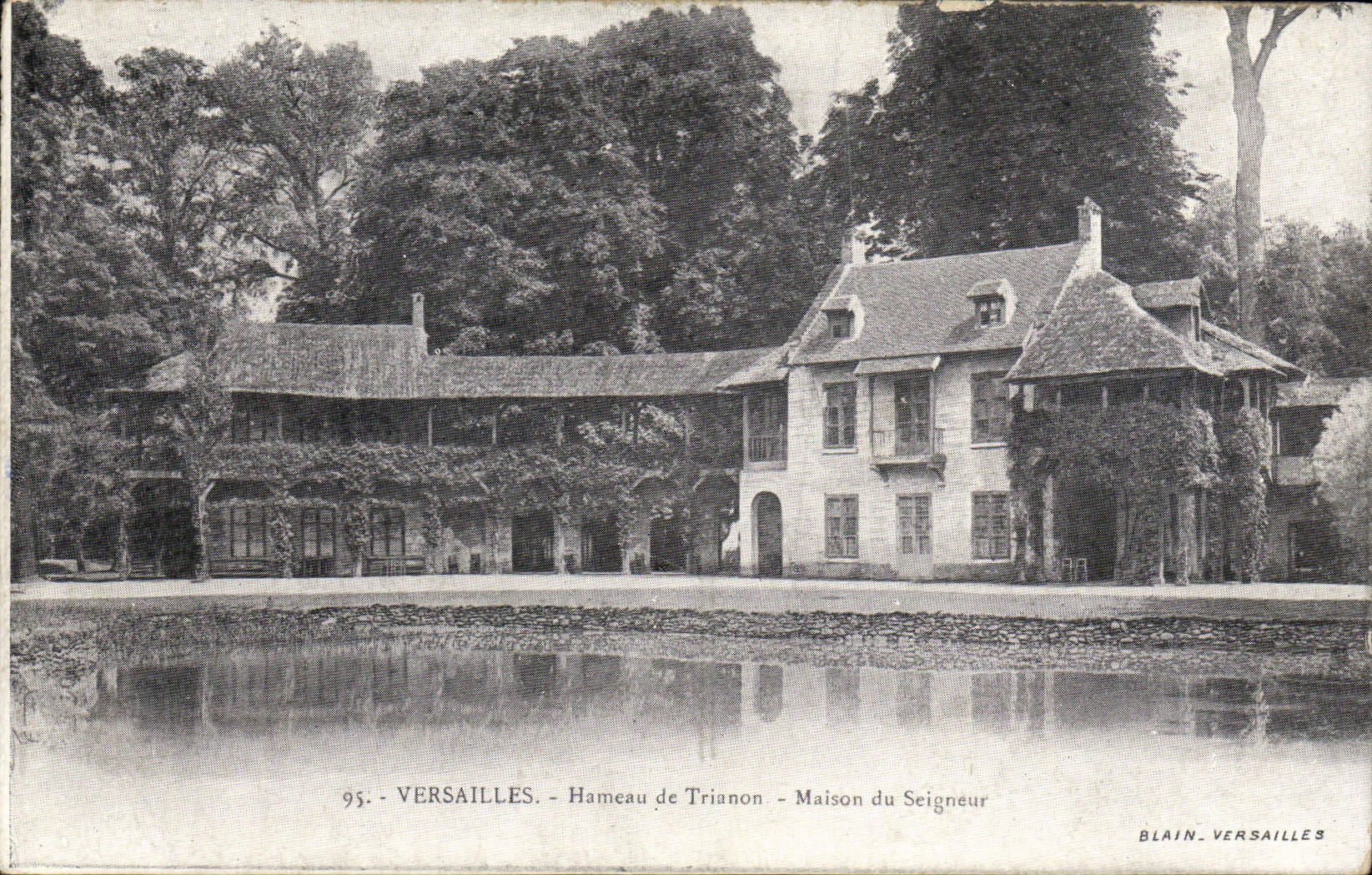 CPA Versailles Hameau de Trianon Maison du seigneur