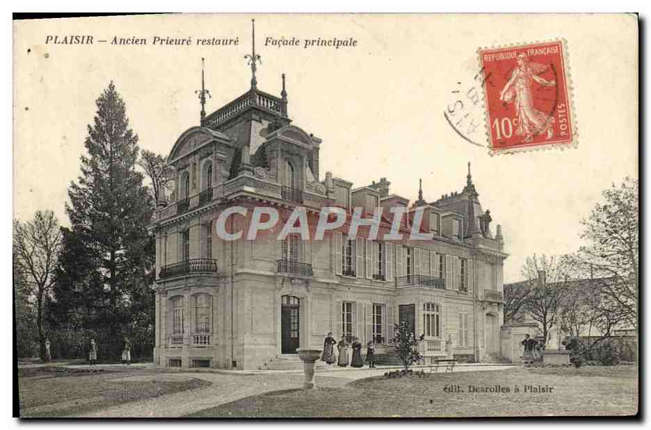 CPA Plaisir Ancien Prieure restaure Facade principale 