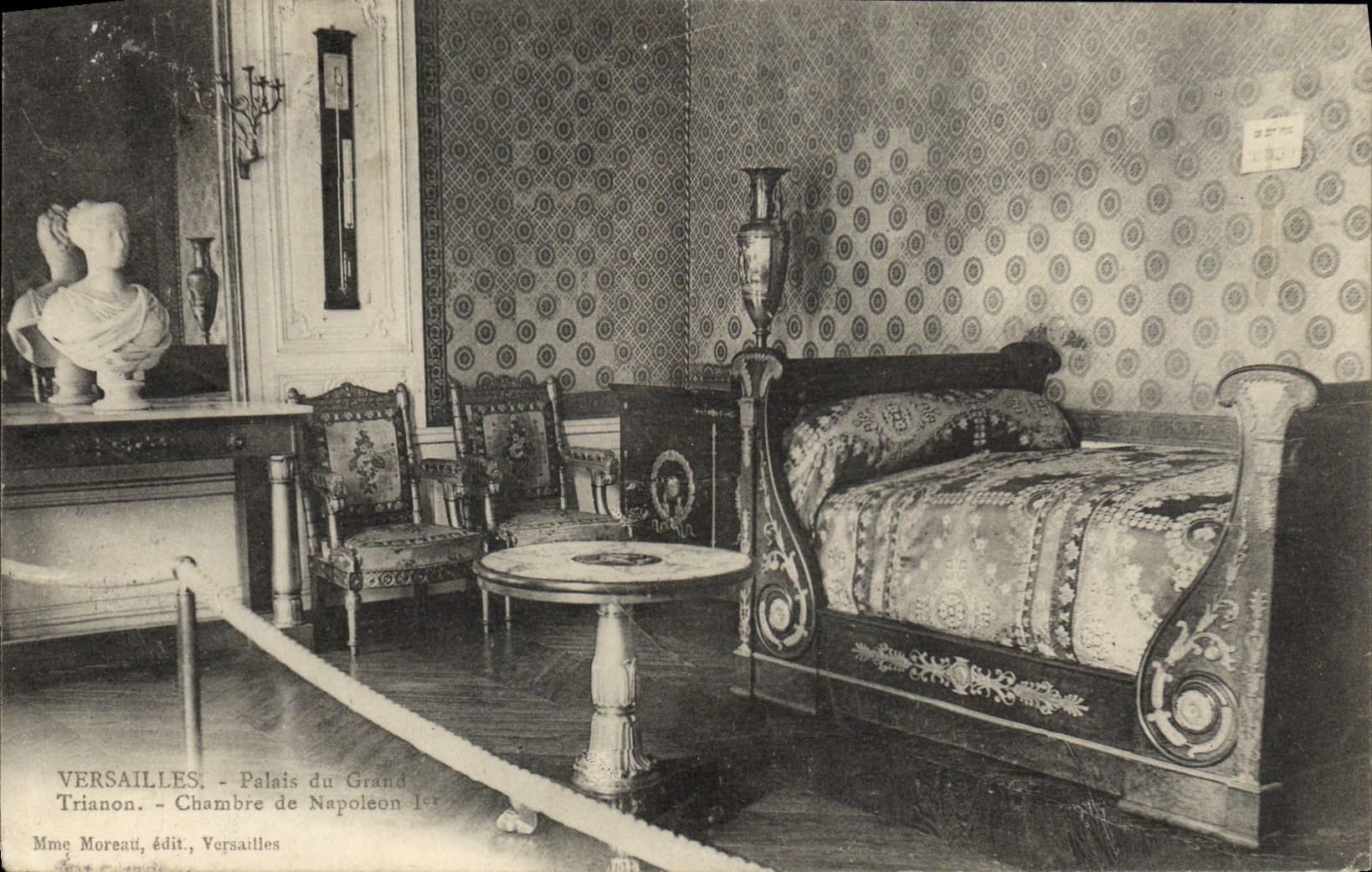 Versailles - Palais du Grand Trianon - Chambre de Napoléon Ier — Mme Moreau, édit., Versailles