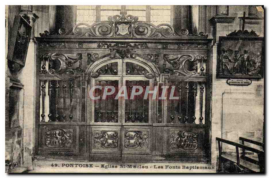 CPA Pontoise Eglise St Maclou Les fonts baptismaux