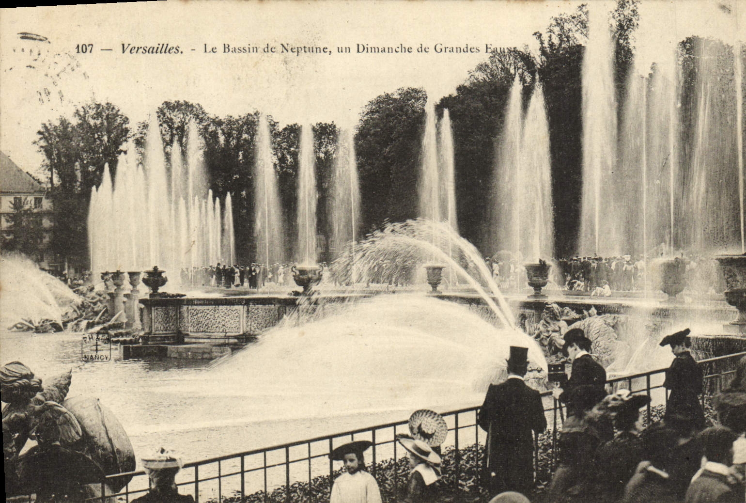 Versailles - Le Bassin de Neptune, un Dimanche de Grandes Fausse