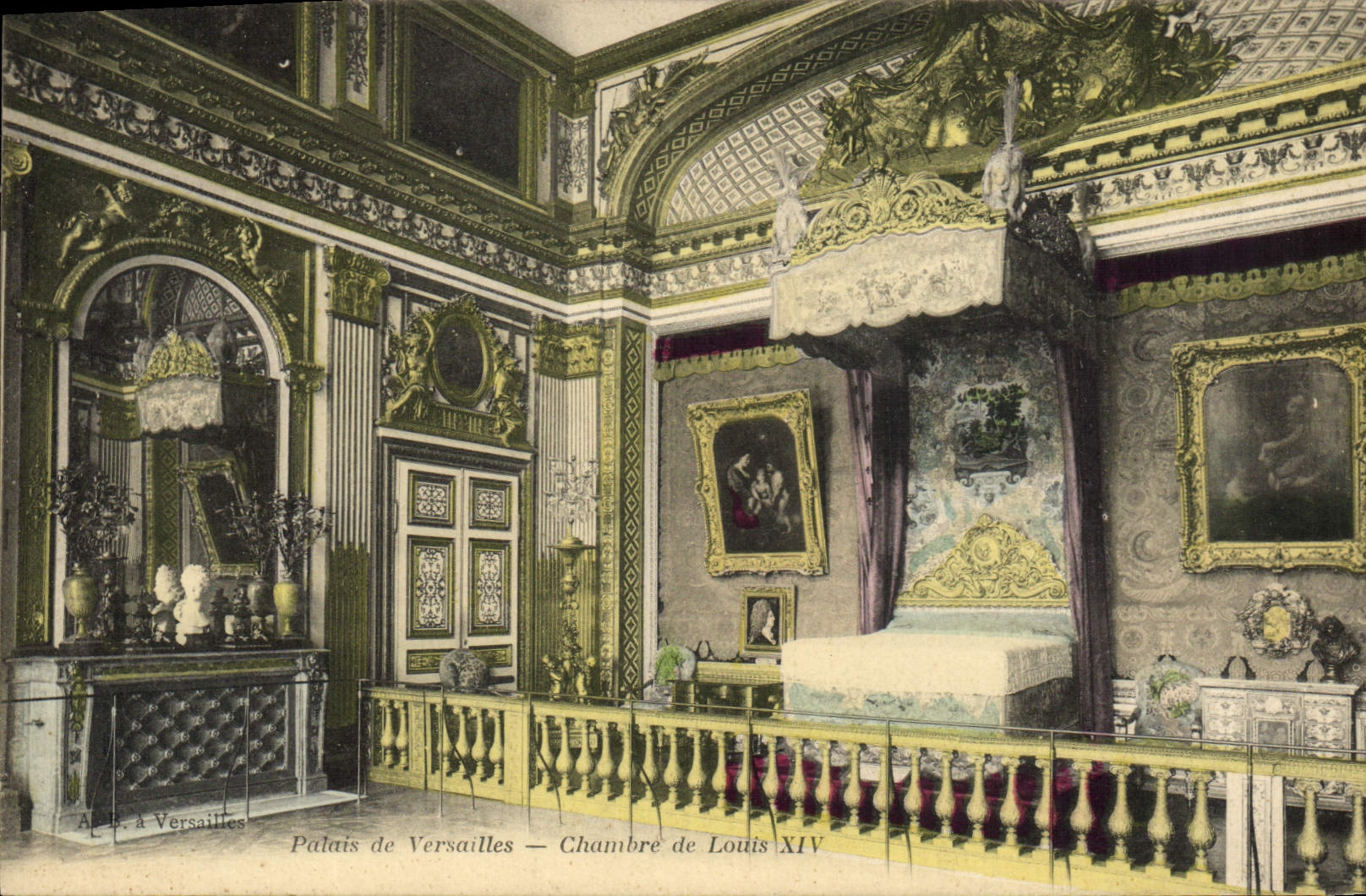 CPA Palais de Versailles Chambre de Louis XIV 