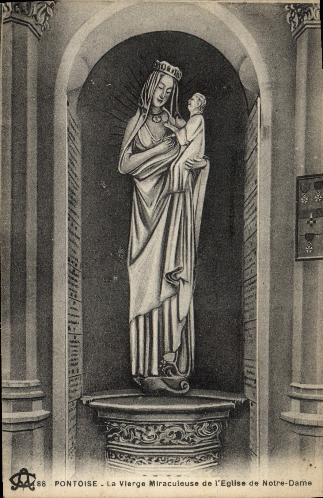 Pontoise - La Vierge Miraculeuse de l'Église de Notre-Dame