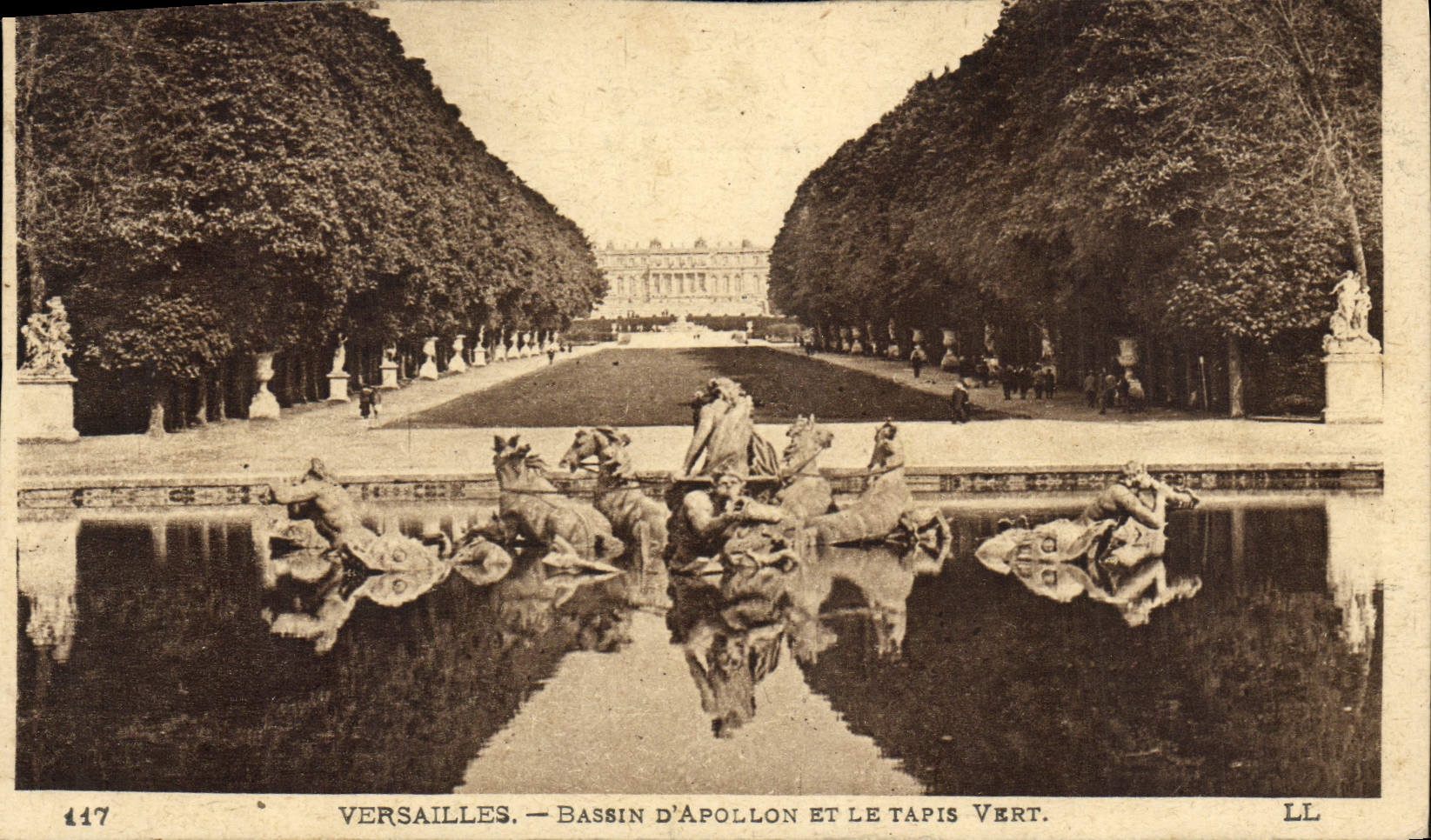 CPA Versailles Bassin d'Apollon et le Tapis Vert 