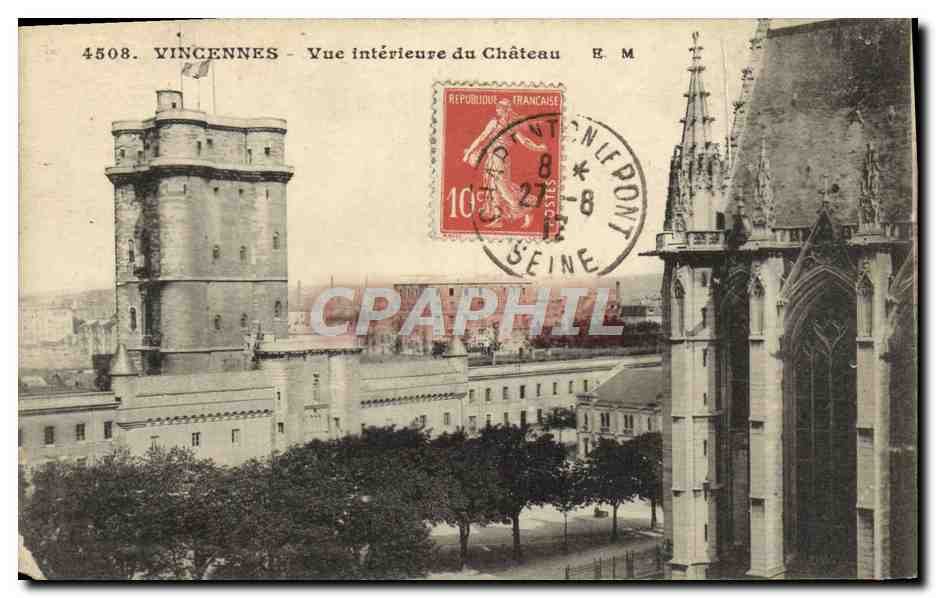 CPA Vincennes Vue inetrieure du chateau