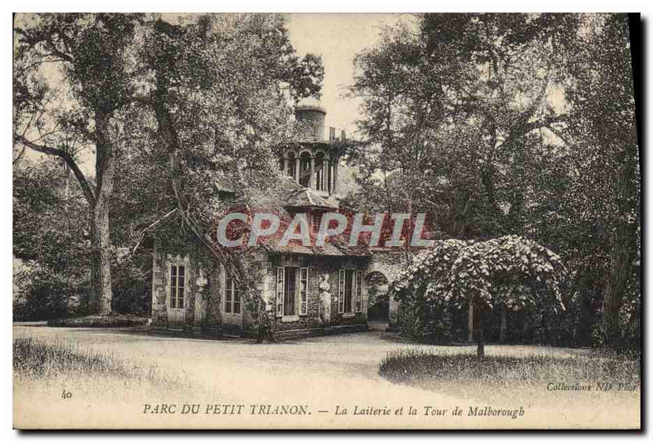 CPA Parc du Trianon La Laiterie et le Tour de Malborough Versailles