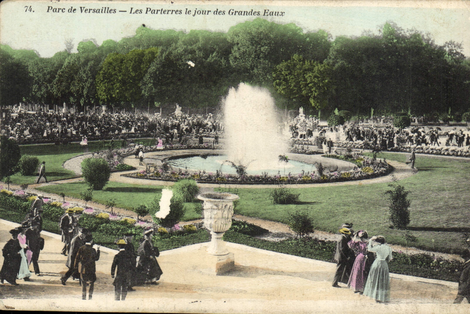 CPA Parc De Versailles Les Parterres Le Jour Des Grandes Eaux