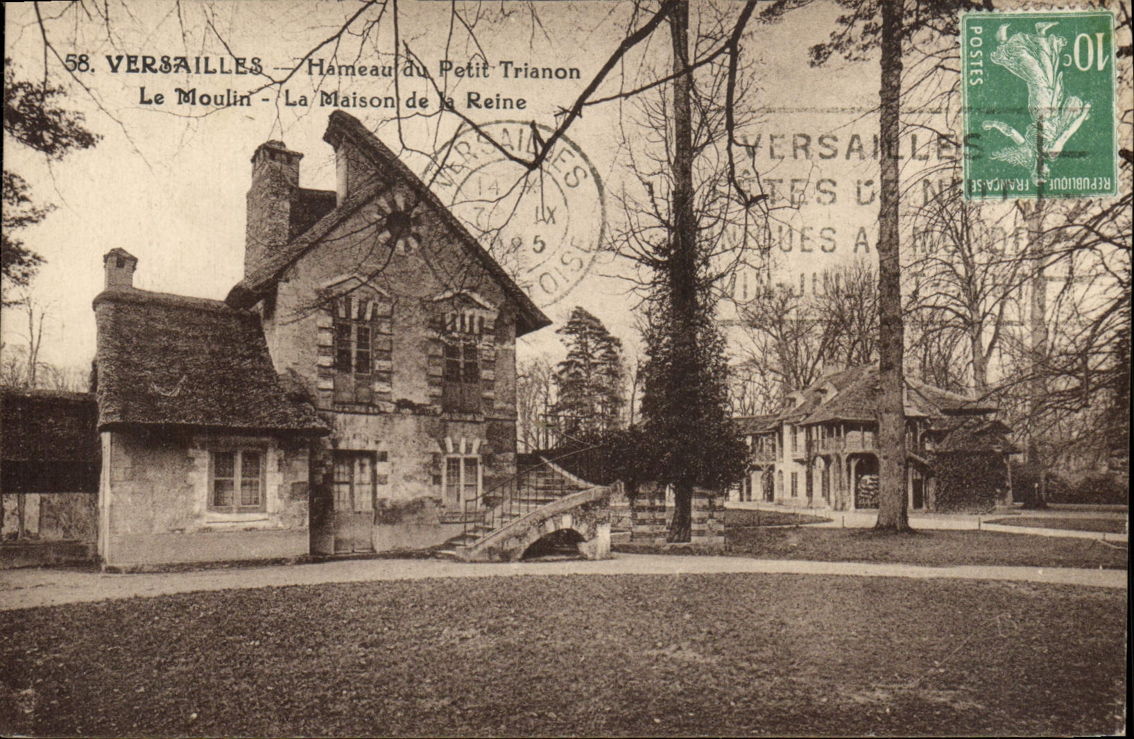 CPA Versailles Hameau Du Petit Trianon le moulin la maison de la reine