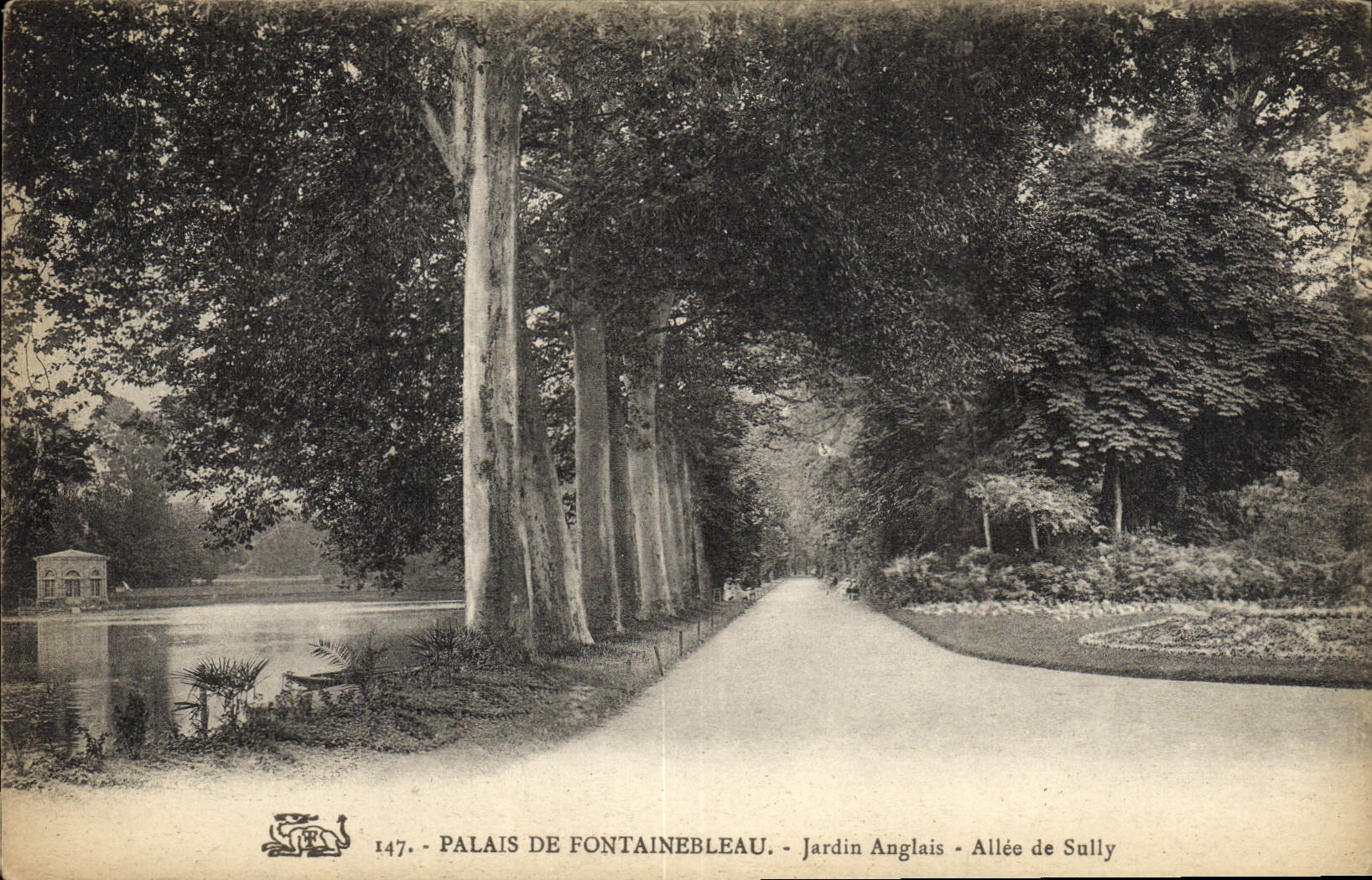 Schloss Fontainebleau - Englischer Garten - Avenue de Sully