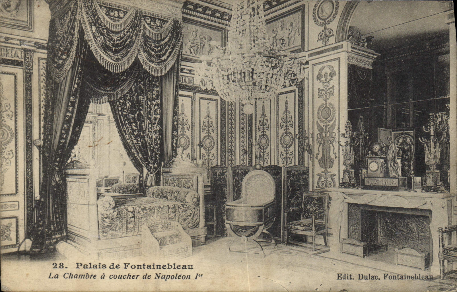 Schloss Fontainebleau — Das Schlafzimmer Napoleons I. — Edit. Dulac, Fontainebleau