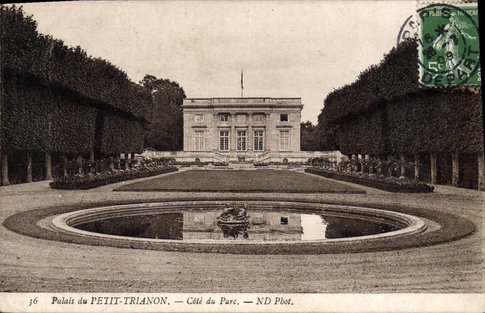 CPA Palais Du Petit Trianon Cote Du Parc Versailles