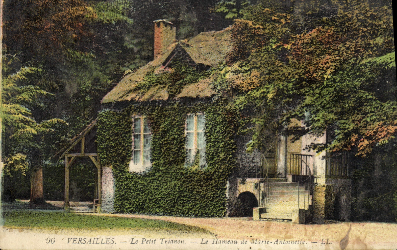 CPA Versailles Le Petit Trianon Le Hameau De Marie Antoinette
