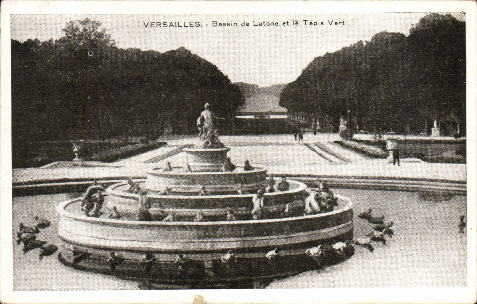 CPA Versailles Bassin De Latone et le tapis vert