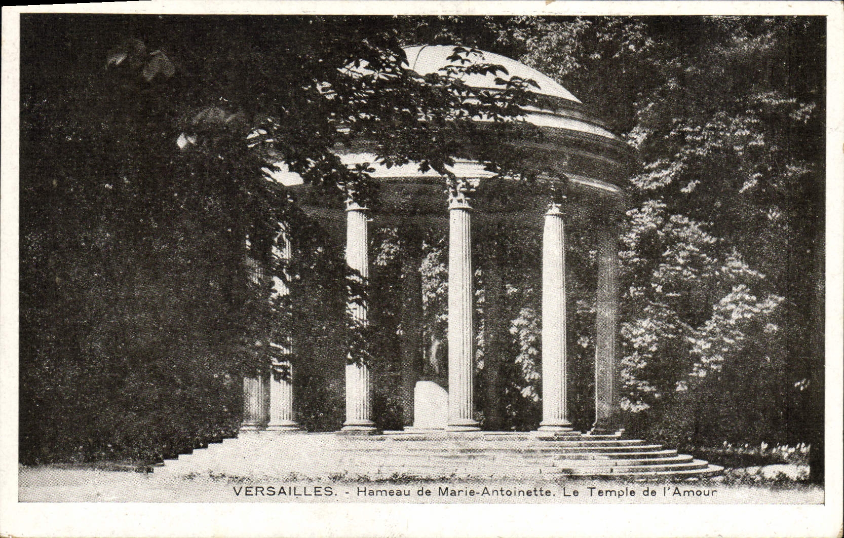 CPA Versailles Hameau De Marie Antoinette Le Temple de l'Amour