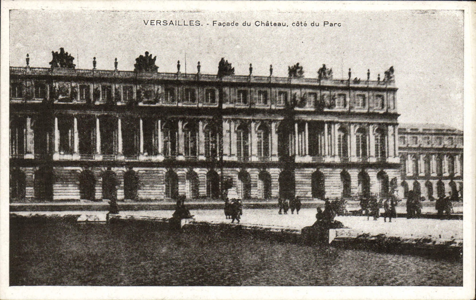 CPA Versailles Facade Du Chateau Cote Du Parc
